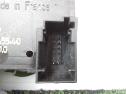 Right front window motor PEUGEOT 407 (6D_) 2.0 HDi 135 (6DRHRH, 6DRHRE, 6DRHRG, 6DRHRJ) | BP6977381E20 