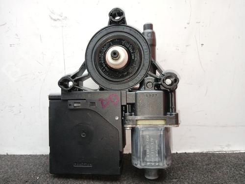 Rudehejsemotor forskærm højre Rudehejsemotor forskærm højre VW PASSAT B7 (362) 2.0 TDI (140 hp) 39695325 39695325