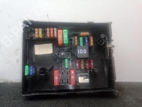 Used Fuse box VW GOLF VI (5K1) 1.6 TDI (105 hp) 31585052