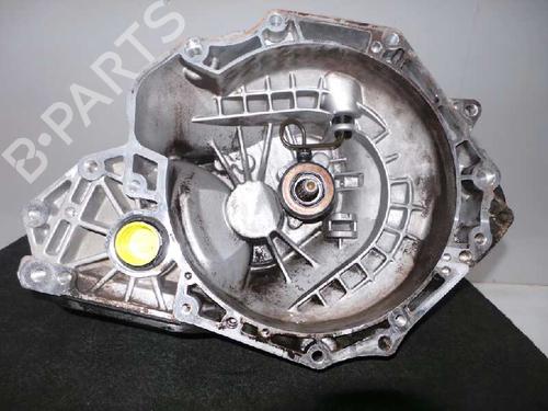 Boîte de vitesses OPEL CORSA C (X01) 1.2 (F08, F68) (75 hp) 5726589