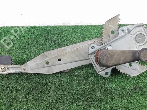 Used Rear left window mechanism Rear left window mechanism LAND ROVER DEFENDER Station Wagon (L316, L315) 2.5 Td5 4x4 (L316) (122 hp) 34630958 34630958