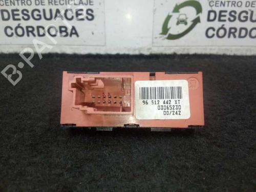 Switch PEUGEOT 407 (6D_) 2.0 HDi 135 (6DRHRH, 6DRHRE, 6DRHRG, 6DRHRJ) | BP24140491I30 