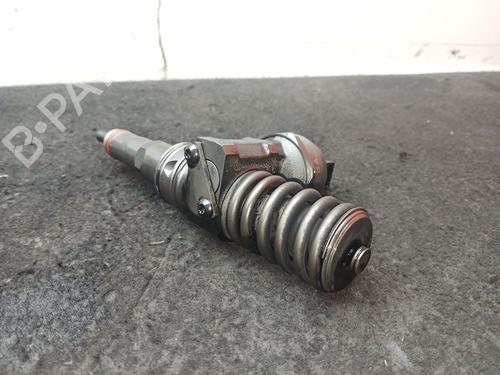 Injector VW GOLF V (1K1) 1.9 TDI | BP36421468M100 - Image 2