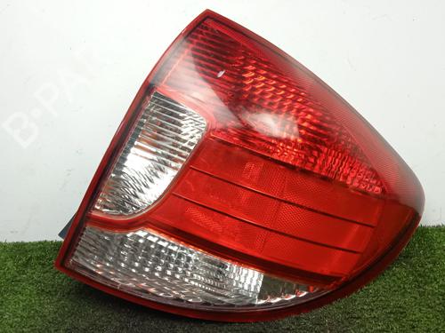 Used Right taillight KIA RIO I Hatchback (DC) 1.3 (82 hp) 21393886