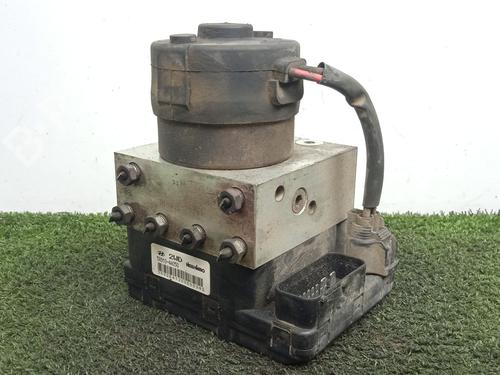 Used ABS pump HYUNDAI H-1 / STAREX Bus (A1) 2.5 CRDi (140 hp) 21381904