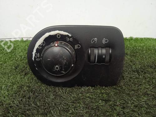 Used Headlight switch SEAT LEON (1P1) 1.9 TDI (105 hp) 22238719