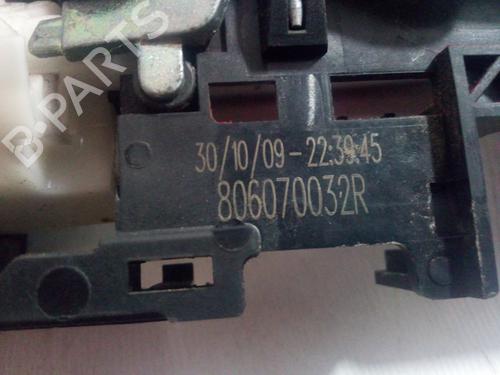 Venstre bak utvendig håndtak RENAULT MEGANE III Hatchback (BZ0/1_, B3_)  | BP26458002C130 