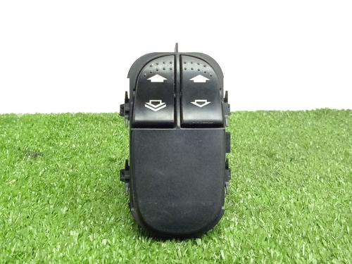 Used Left front window switch FORD FOCUS I (DAW, DBW) 1.8 Turbo DI / TDDi (90 hp) 26572876