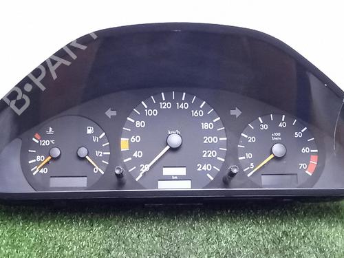 Used Instrument cluster MERCEDES-BENZ C-CLASS (W202) C 180 (202.018) (122 hp) 28488874