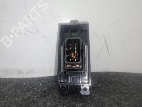 Used Right rear window switch HYUNDAI i30 (GD) 1.4 CRDi (90 hp) 29403386