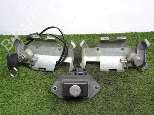 Used Tailgate handle OPEL VECTRA A (J89) 2.0 i (F19, M19) (115 hp) 30087497