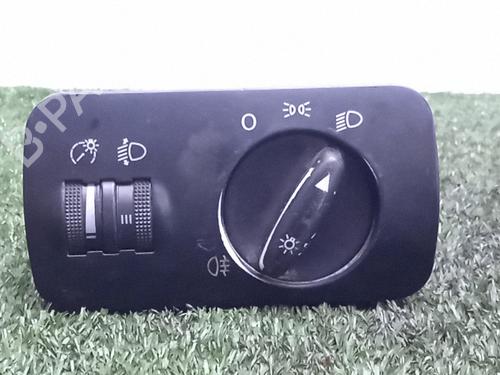 Forlygtekontakt SEAT LEON (1M1) 1.9 TDI (110 hp) 30562727