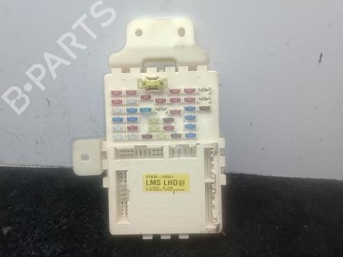 Used Fuse box HYUNDAI ix35 (LM, EL, ELH) 1.7 CRDi (116 hp) 30562841