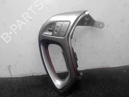 Used Steering wheel controls HYUNDAI ix35 (LM, EL, ELH) 1.7 CRDi (116 hp) 30562850