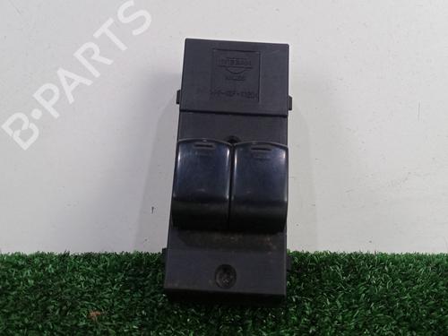 Fensterheberschalter links vorne für NISSAN MICRA III (K12) 1.2 16V (80 hp) 30562879
