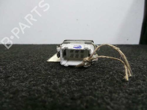 Right rear window switch RENAULT MEGANE II (BM0/1_, CM0/1_) 1.5 dCi (BM02, BM13, BM2A, CM02, CM13) | BP12207879I28 