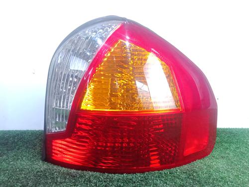 Used Right taillight HYUNDAI SANTA FÉ I (SM) 2.0 CRDi 4x4 (113 hp) 30906379