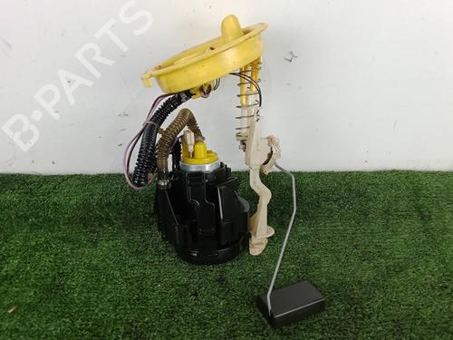 Używane Pompa paliwa BMW 5 (E39) 525 tds (143 hp) 31637538