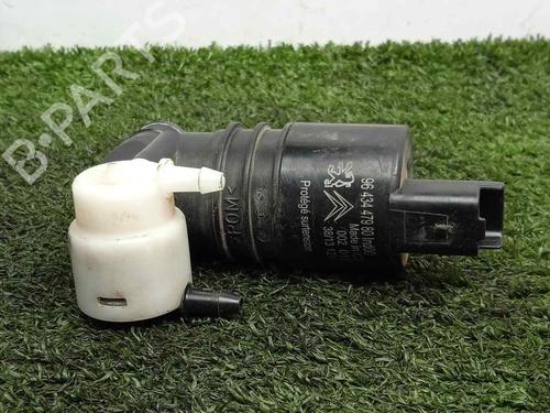Used Washer pump PEUGEOT 5008 (0U_, 0E_) 2.0 HDi (163 hp) 17805105