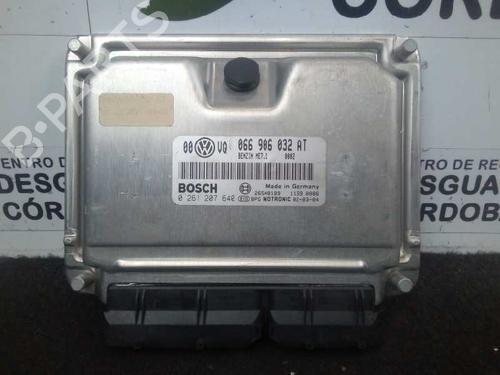 Used Engine control unit (ECU) VW PASSAT B5.5 (3B3) [2000-2005]  5775563
