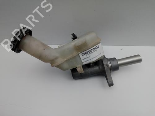 Used Brake master cylinder MITSUBISHI ASX (GA_W_) 2.2 Di-D 4WD (GA8W) (150 hp) 12215378