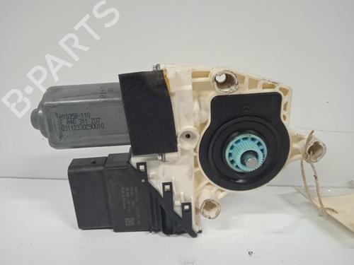 Used Right rear window motor SEAT ALTEA XL (5P5, 5P8) 1.6 (102 hp) 11753912