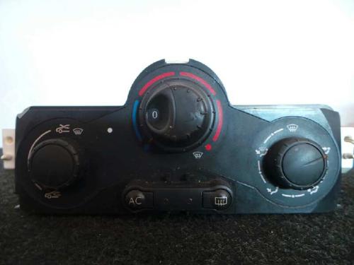 Commande Chauffage RENAULT MEGANE II Saloon (LM0/1_) 1.5 dCi (LM0F, LM0T, LM2B) (82 hp) 5706211