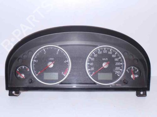 Used Instrument cluster FORD MONDEO III Saloon (B4Y) 2.0 16V TDDi / TDCi (115 hp) 5702038