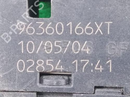 Przełącznik szyby tylnej prawej PEUGEOT 306 (7B, N3, N5) 2.0 HDI 90 | BP30777001I28