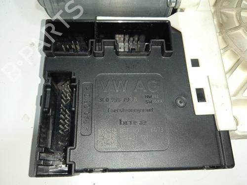 Left front window motor SEAT LEON (1P1) 1.2 TSI | BP11769796E21 