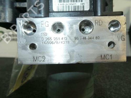 ABS pump CITROËN C5 III (RD_)  | BP5742539M43