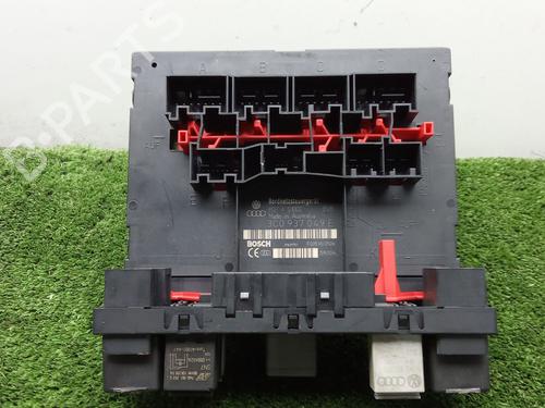 Used Fuse box Fuse box 39174131 39174131