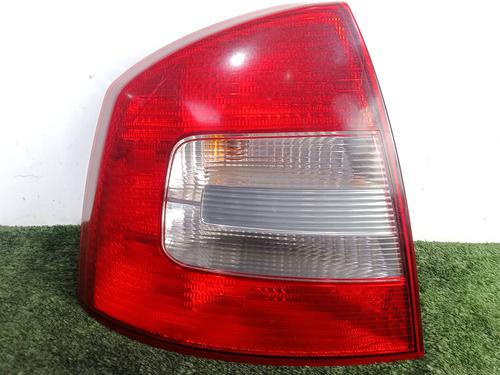 Venstre baglygte SKODA OCTAVIA II (1Z3) 1.6 TDI (105 hp) 32858910