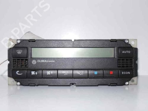 Used Climate control VW BORA I (1J2) 1.6 (101 hp) 12207805