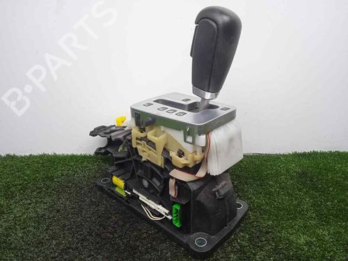 Used Gear lever VOLVO S60 II (134) D3 (163 hp) 8404337