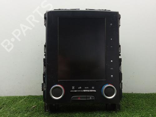 climate-control-renault-megane-iv-hatchback-b9amn_-2015-40040939 main image