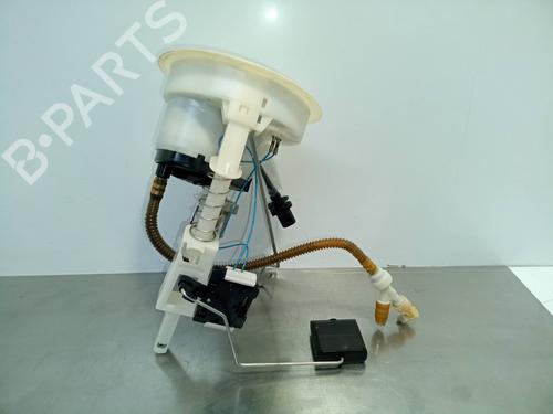 Used Fuel pump BMW 1 (E87) 118 d (143 hp) 10098381