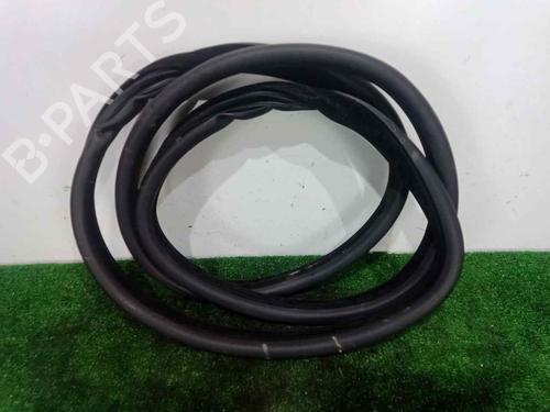 Used Rubber door seal LAND ROVER RANGE ROVER EVOQUE (L538) [2011-2019]  18327836