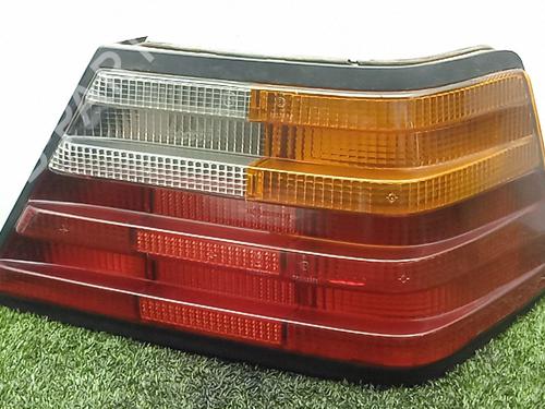 Right taillight MERCEDES-BENZ 124 Saloon (W124) 300 D (124.130) 1248201464RE | - | 2VP00468602 | HELLA | AMBAR