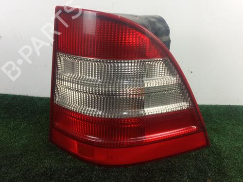 Used Right taillight Right taillight MERCEDES-BENZ M-CLASS (W163) ML 270 CDI (163.113) (163 hp) 40120153 40120153