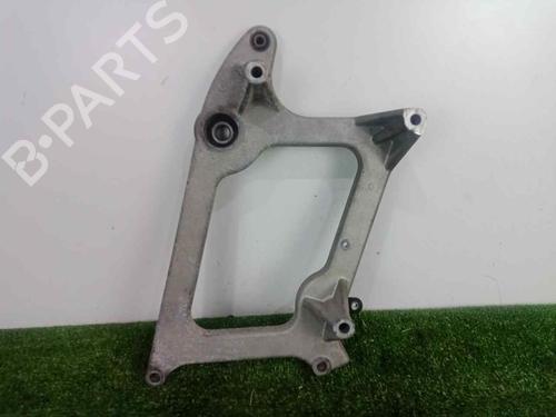 Used Engine mount PEUGEOT MOTORCYCLES SATELIS Satelis 125 (J2) (14 hp) 30043852