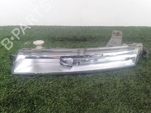 Used Right front indicator Right front indicator LAND ROVER DISCOVERY V (L462) 2.0 Sd4 4x4 (241 hp) 34363351 34363351