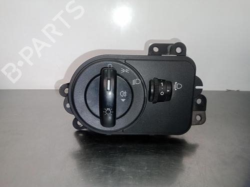 Used Headlight switch FORD FIESTA V (JH_, JD_) 1.4 TDCi (68 hp) 22603444