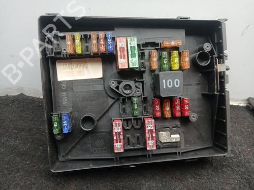 Used Fuse box Fuse box VW GOLF VI (5K1) 1.6 TDI (105 hp) 40259384 40259384