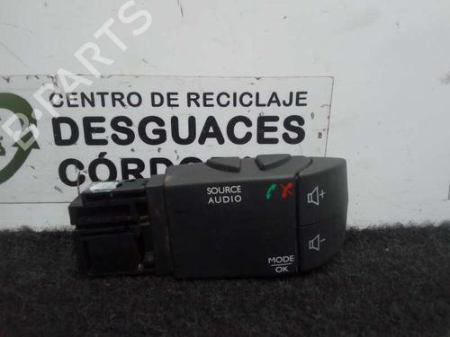 Used Steering wheel controls RENAULT CLIO IV (BH_) [2012-2021]  12208820