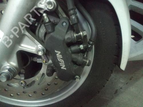 Left front brake caliper HONDA MOTORCYCLES FES FES 125 S-Wing (JF12) | BP24671456M105