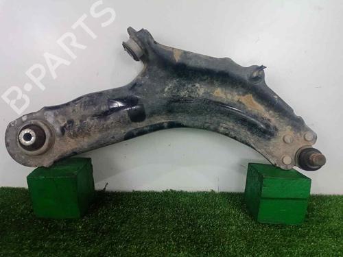 Used Right front suspension arm RENAULT KANGOO / GRAND KANGOO II (KW0/1_) 1.5 dCi 115 (KW17) (115 hp) 23446179