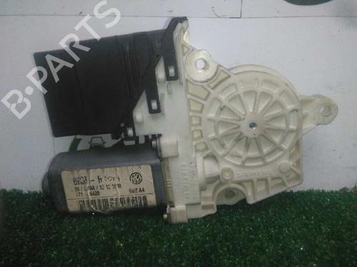 Rudehejsemotor bagstkærm højre VW GOLF IV (1J1) 1.9 TDI (90 hp) 10717510