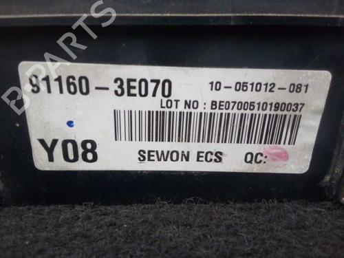 Fuse box KIA SORENTO I (JC) 2.5 CRDi 4WD | BP5744382E1 