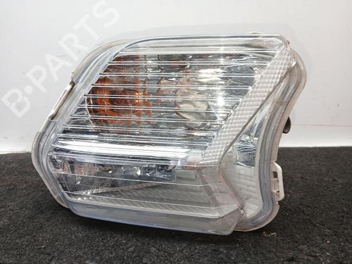 Used Right front fog light Right front fog light 39143746 39143746